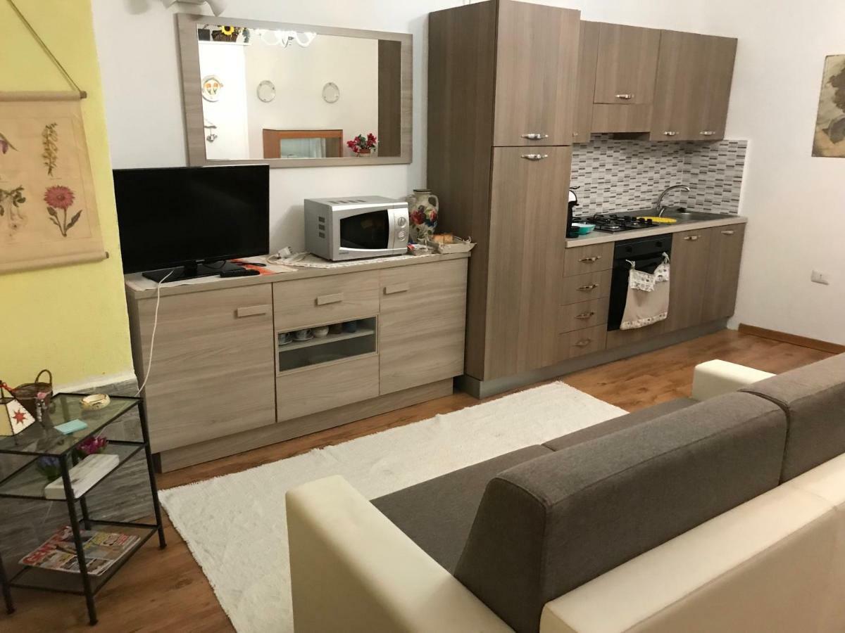 Отель La Piazzetta Austis Экстерьер фото